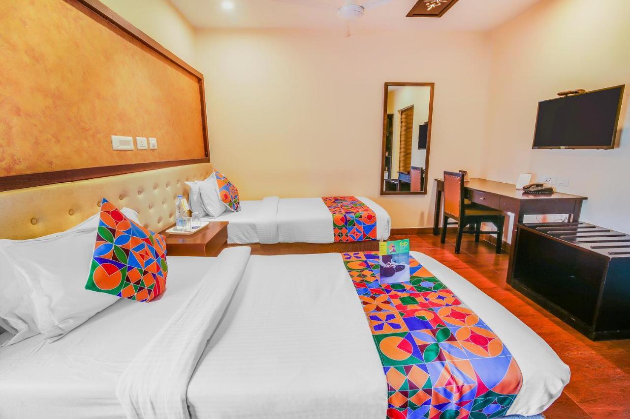 Fabhotel Golpark Calcutta Exterior foto